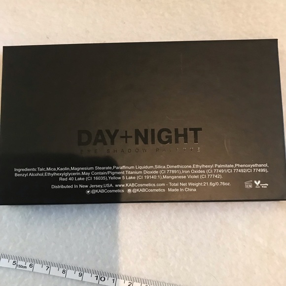 Kab Cosmetics shadow palette - Picture 3 of 3